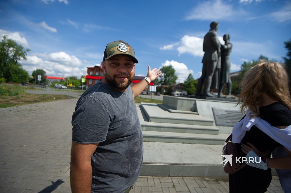 Если будем дальше сидеть без концертов, уйду на завод»: актер «Уральских пельменей» Роман Постовалов о пандемии